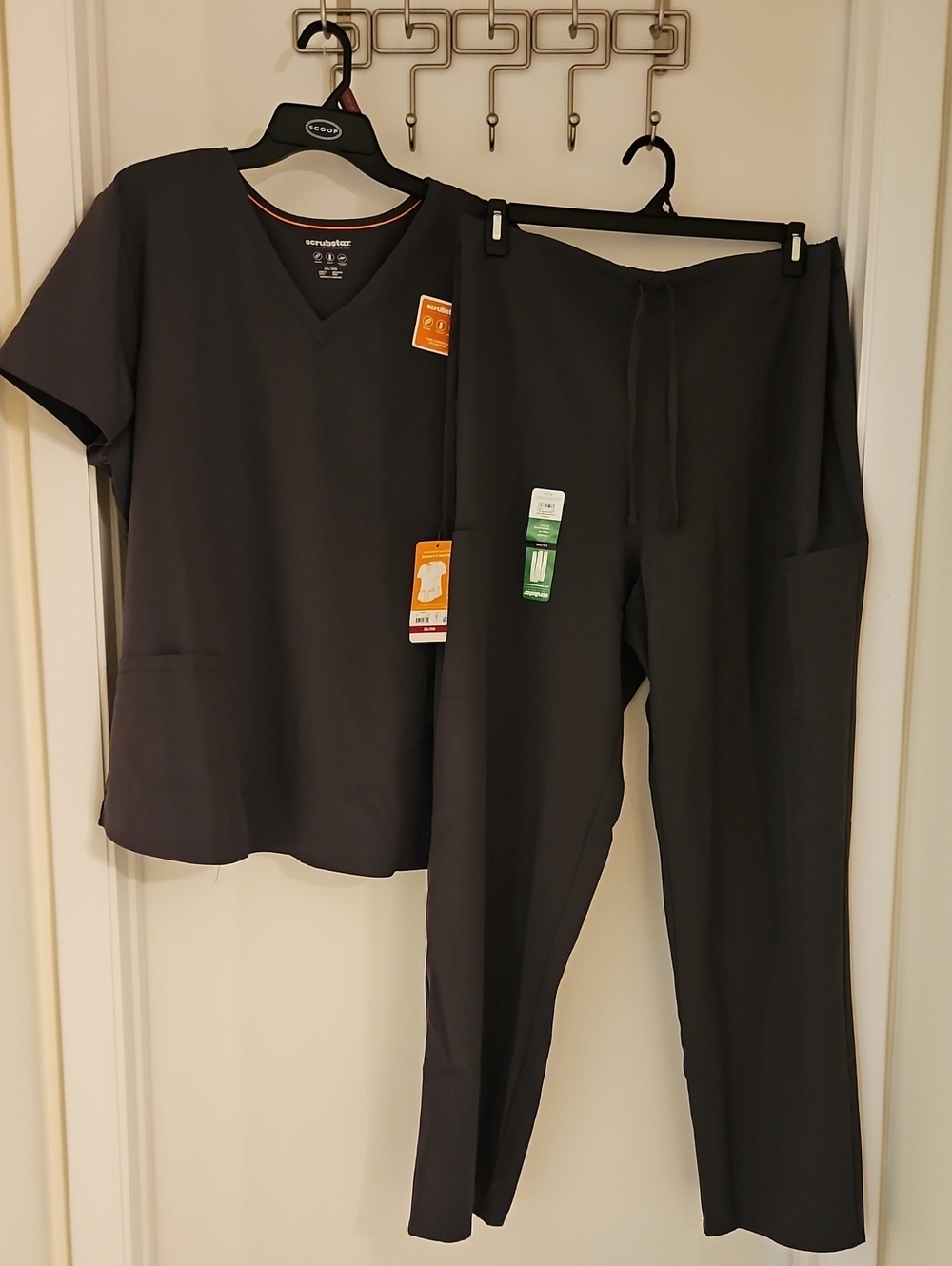 Scrubstar Womens 2XL Pewter Grey V-Neck Top & Unisex Drawstring Pants Set NWT